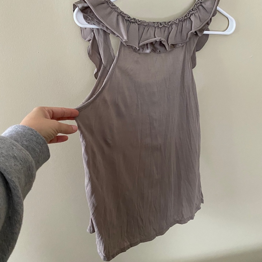 Sleeveless Ruffle Top - Picture 6 of 7